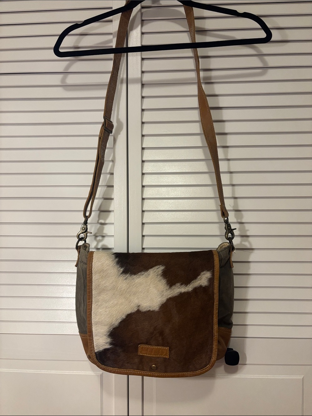 Cowhide Leather Crossbody Messenger Bag - Brown & White